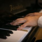 mains etienne venier piano